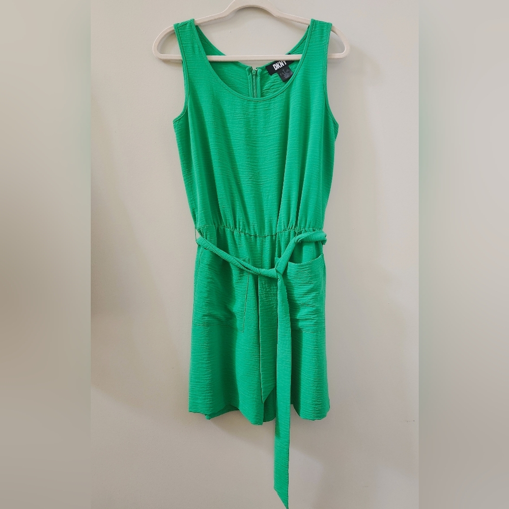 DKNY Green Sleeveless Romper Lightweight Elastic Waiste Zip Belted Size 8 (B18)